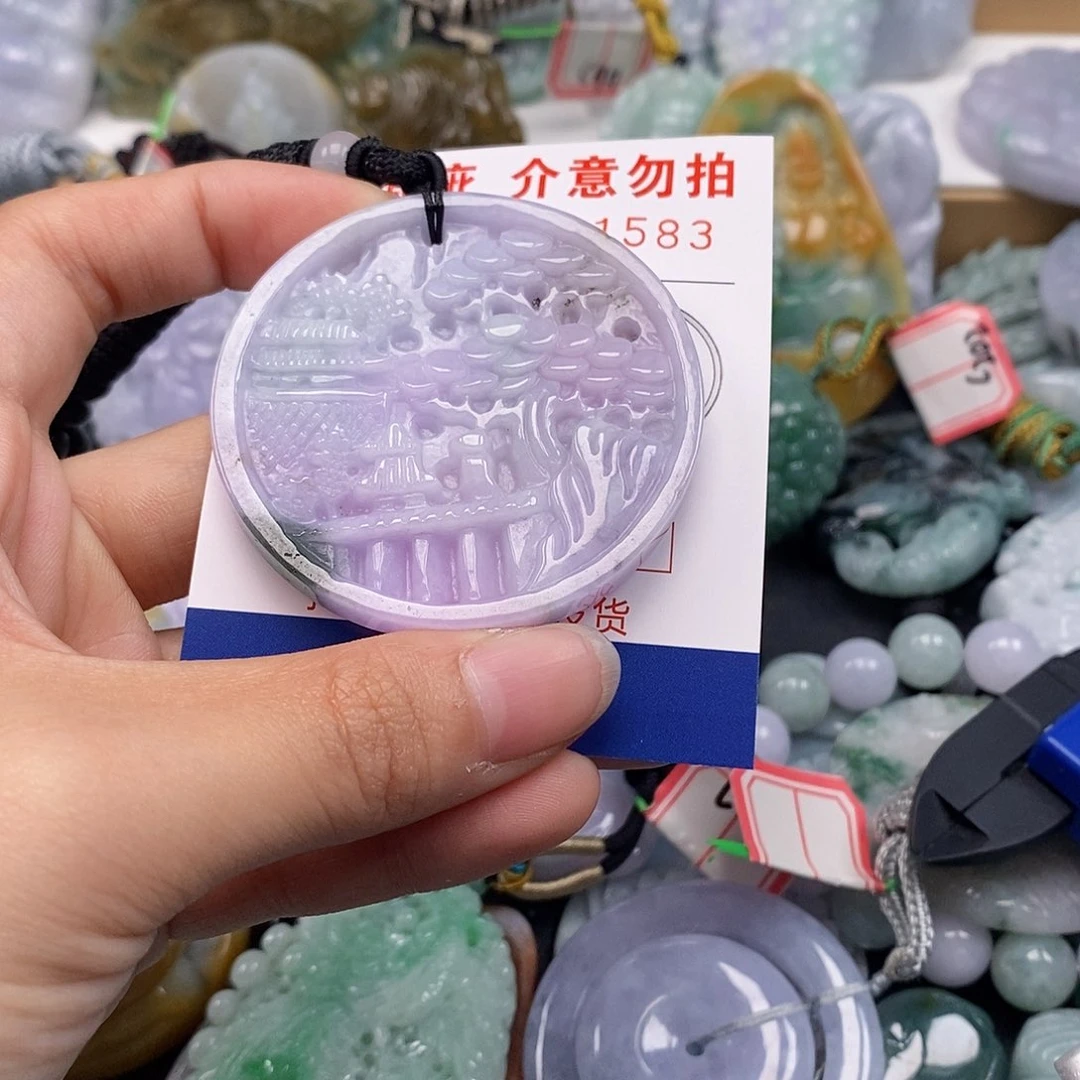 吊坠(不含链)未镶嵌翡翠