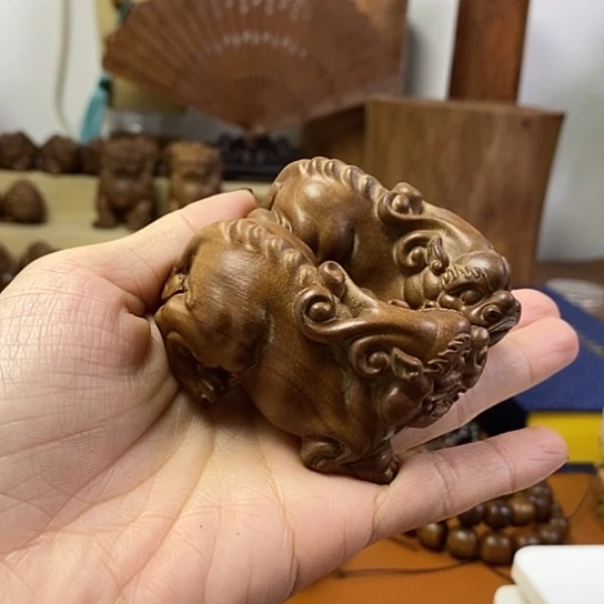 老山檀香貔貅手把件一对