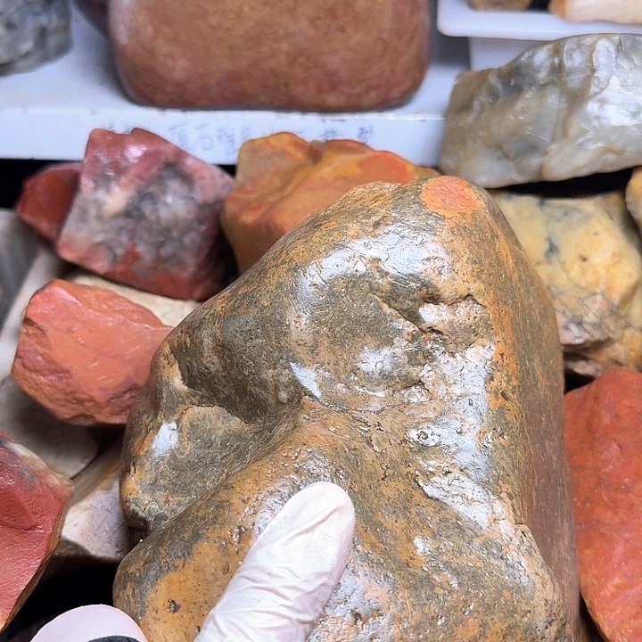 老挝石水***人寿山石的颜色