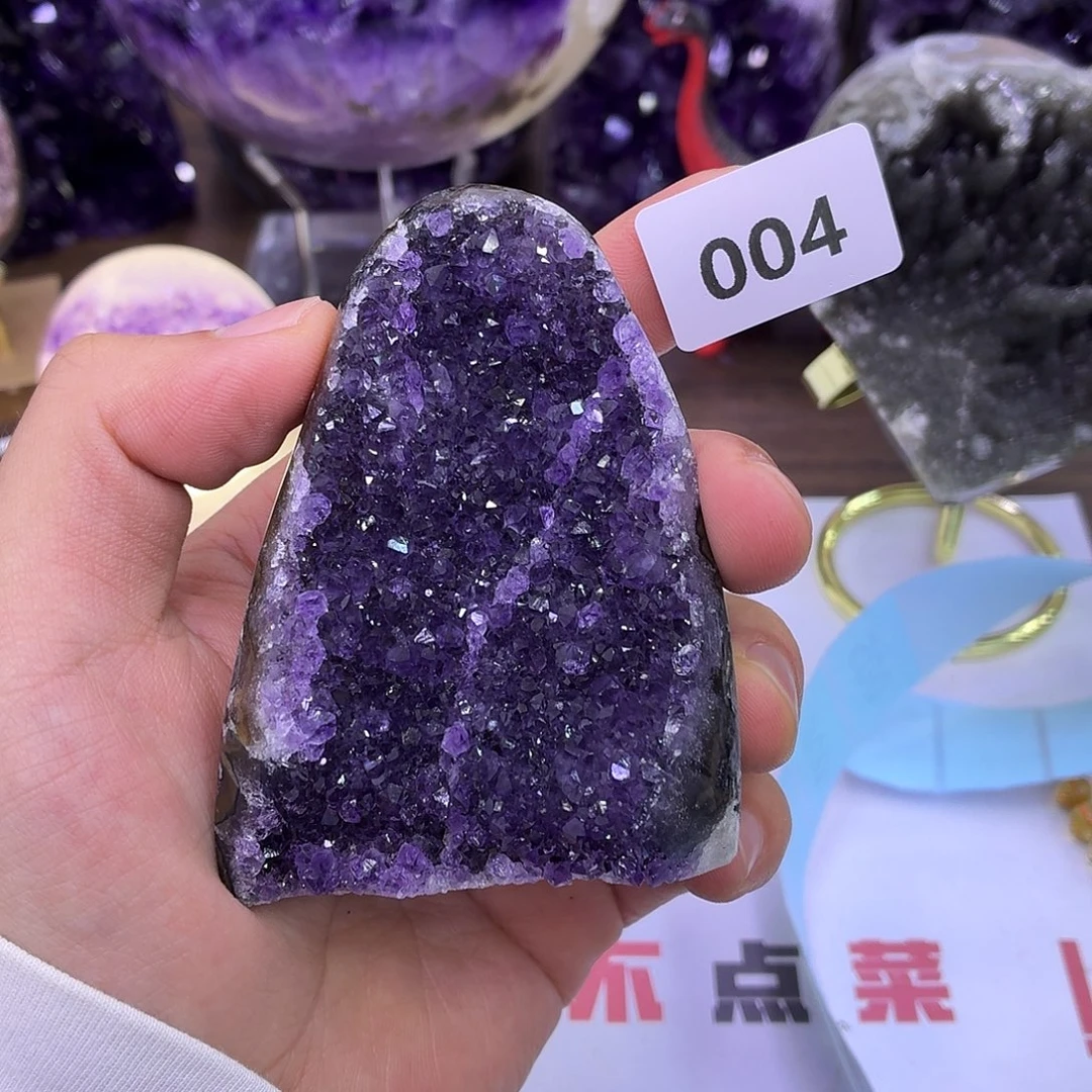 紫晶未镶嵌大型摆件（非配饰）