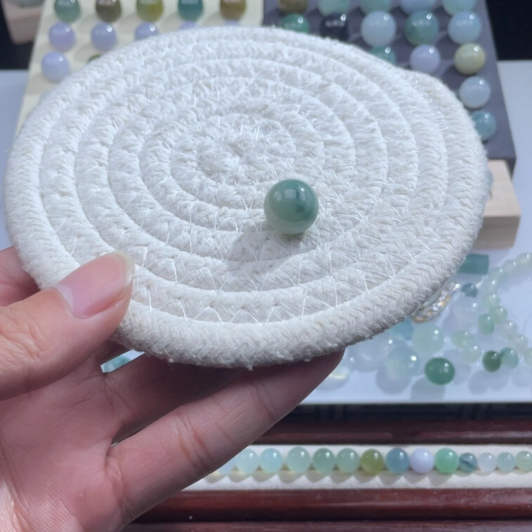 散珠翡翠卡12.7 单颗 细腻飘花