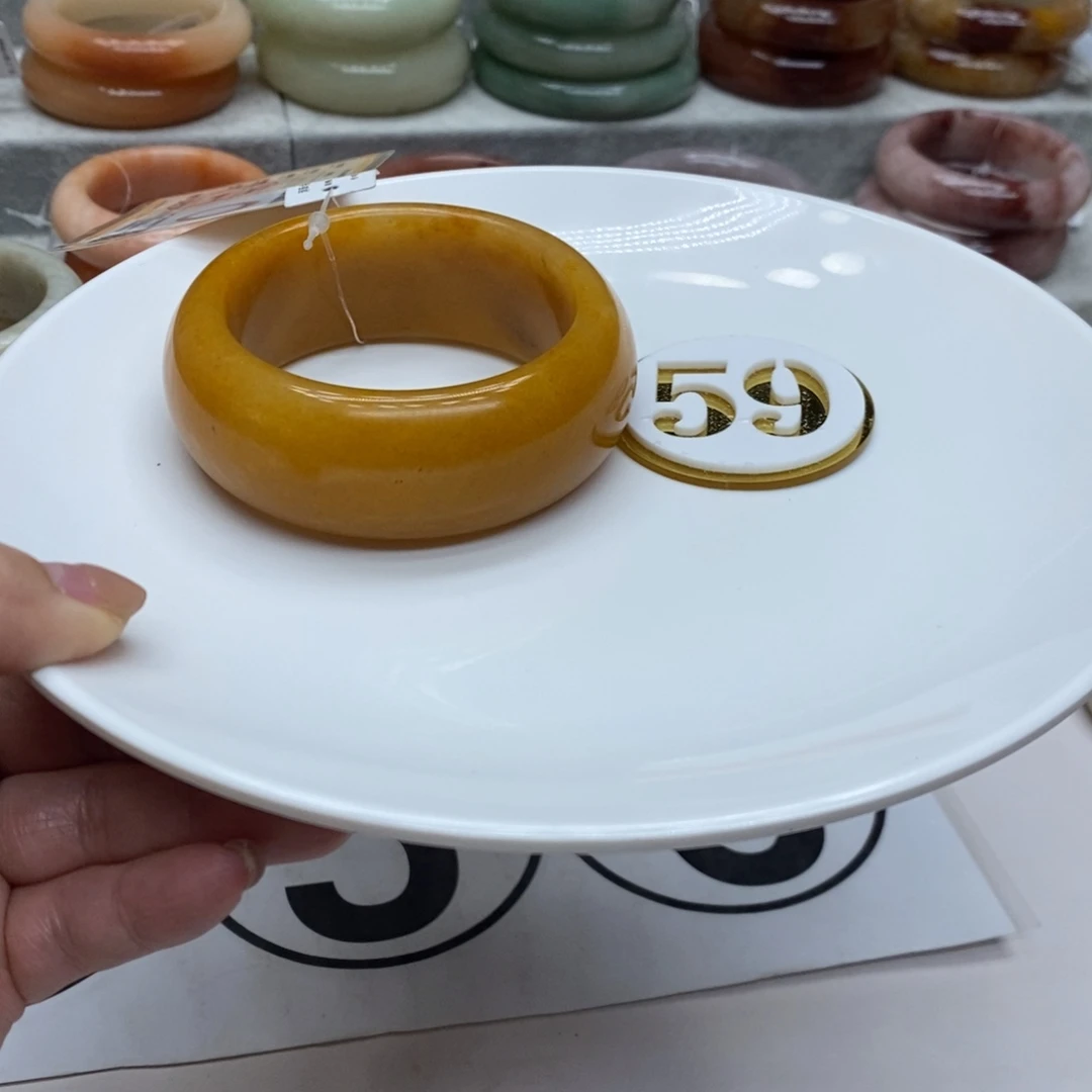 石英质玉未镶嵌手镯