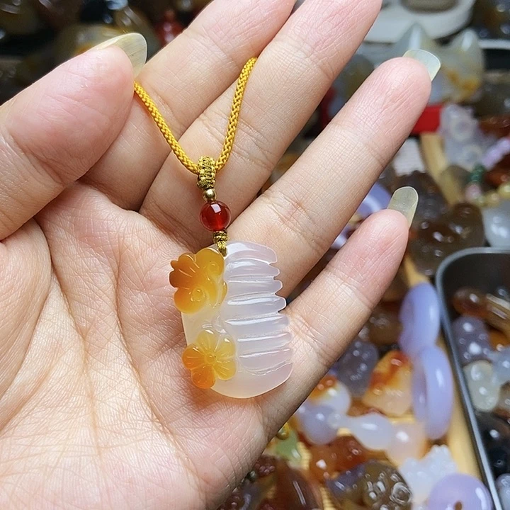 未镶嵌颈饰玛瑙/玉髓