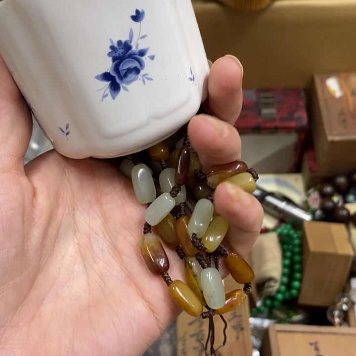 ^***^瓷中古工艺品一件