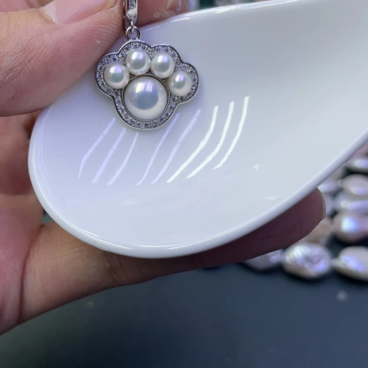 淡水珍珠吊坠(不含链)合金简****衣