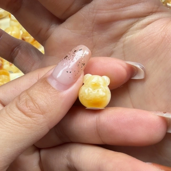 琥珀未镶嵌裸石蜜蜡