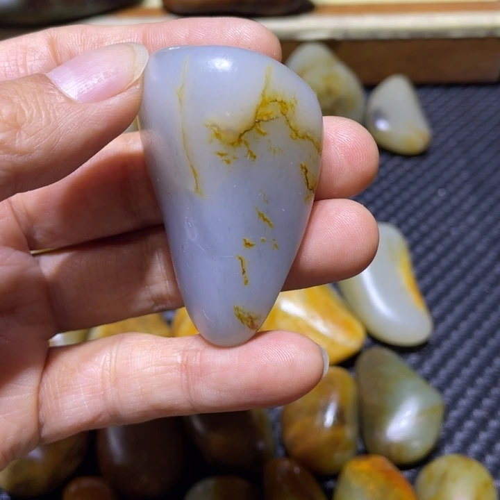 和田玉未镶嵌珠宝奇石