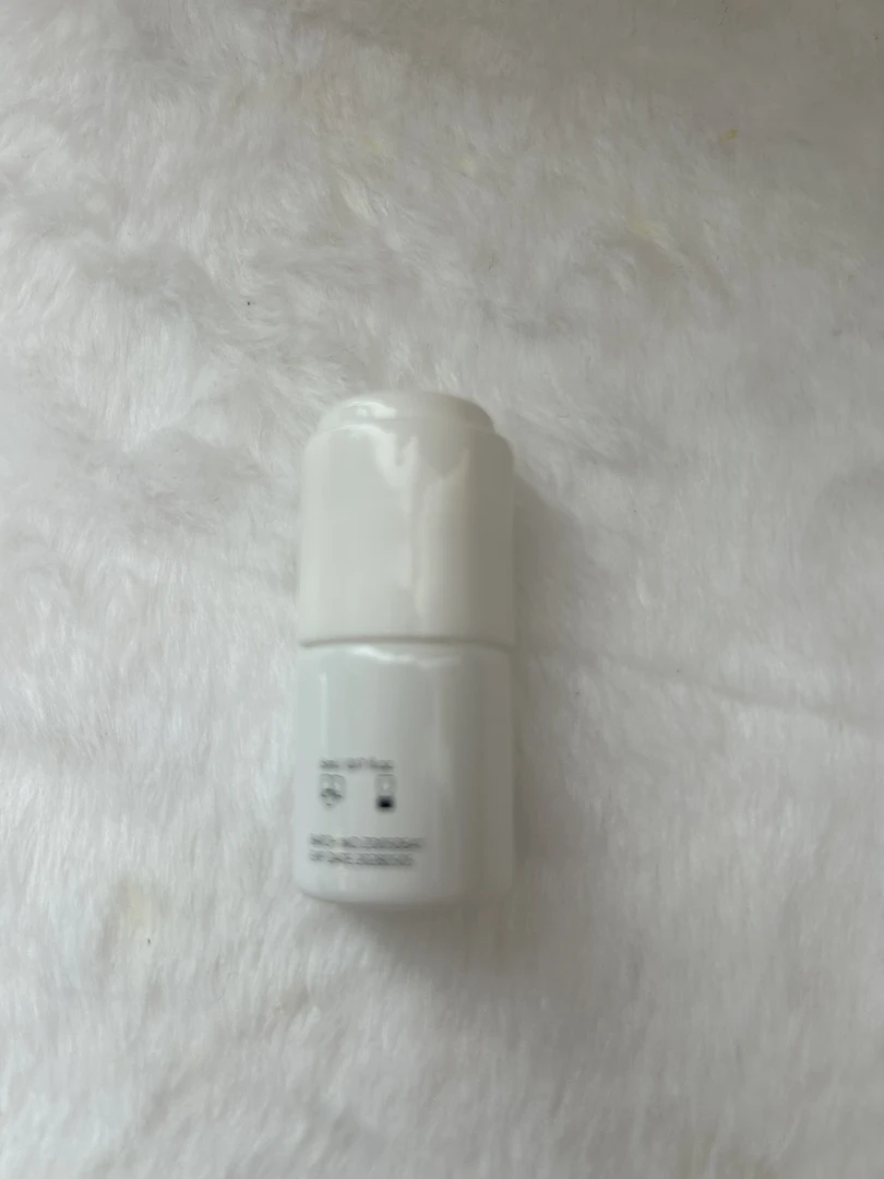 白色玻璃小瓶子小白瓶