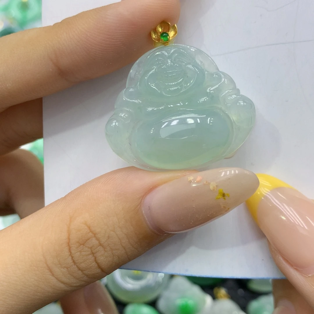 翡翠18K金镶嵌颈饰翡翠