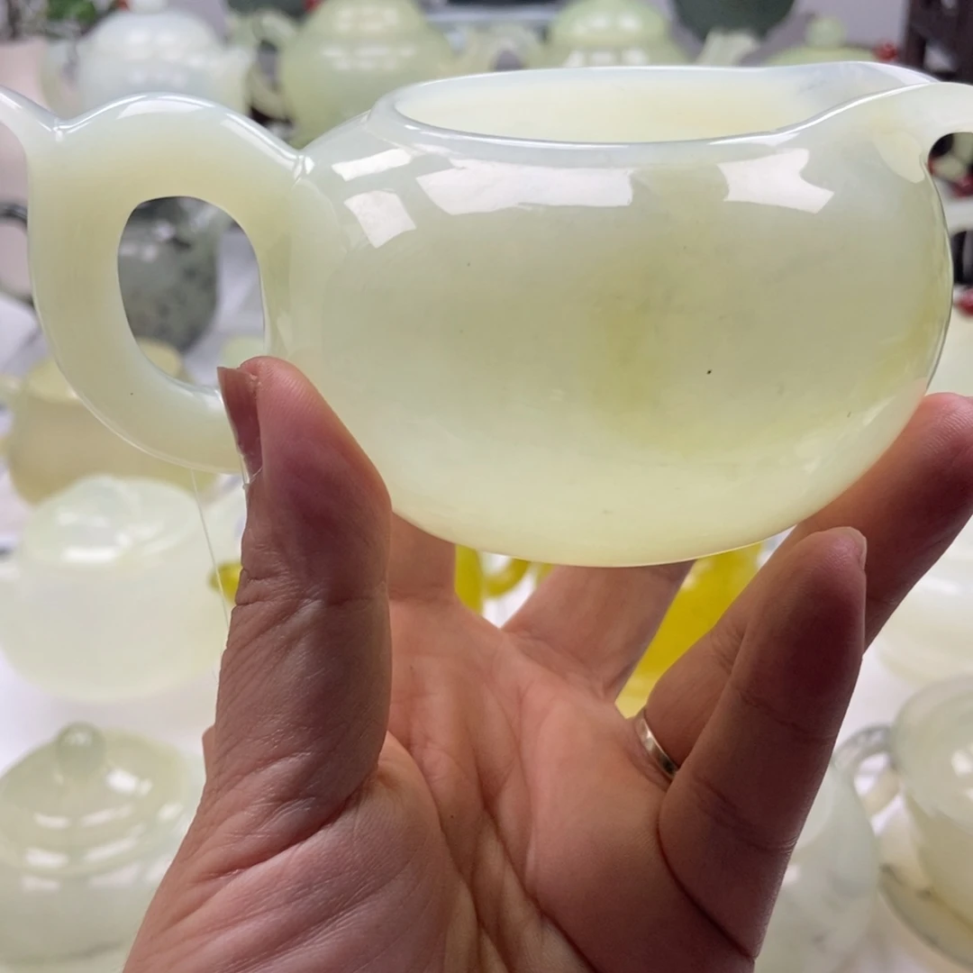 平***福蛇纹石玉未镶嵌壶