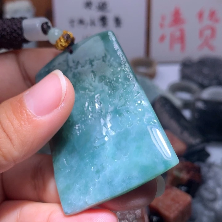 翡翠未镶嵌颈饰保真天然A货翡翠