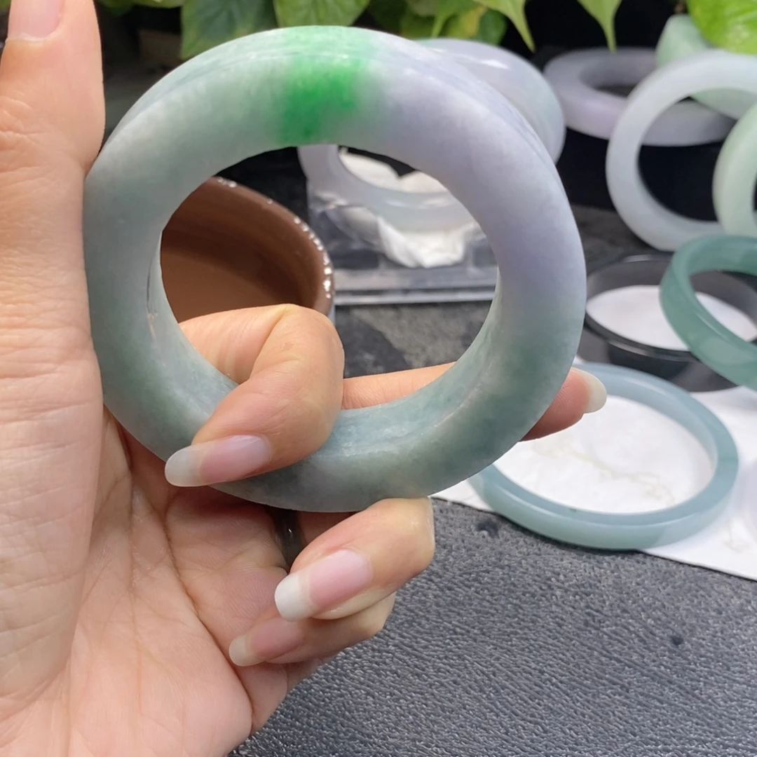 鑫***业定制翡翠未镶嵌55