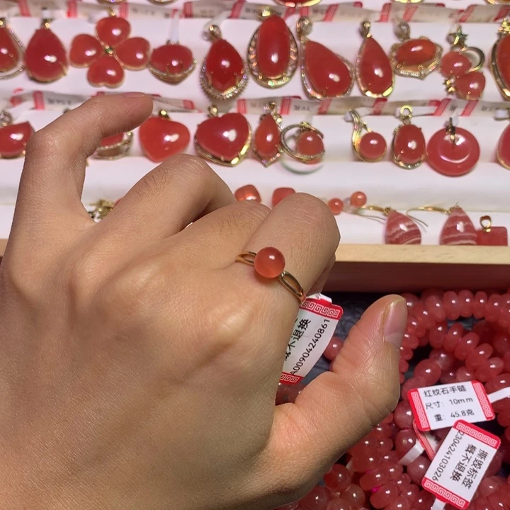 菱锰矿（红纹石）18K金镶嵌戒指