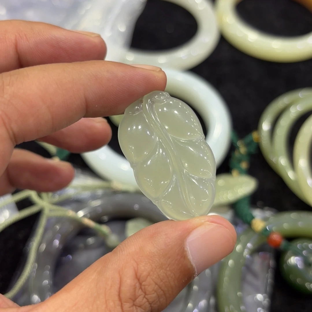 未镶嵌和田玉（青玉）挂件叶子36尺寸