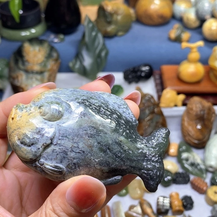 岫岩河磨玉（透闪石质玉）未镶嵌把件