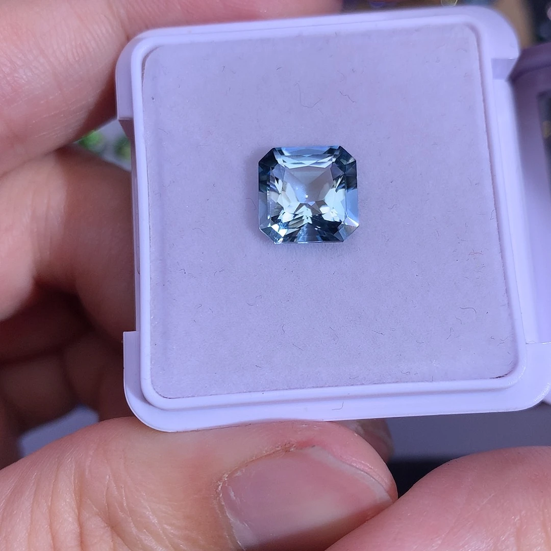 海蓝宝石笔搁未镶嵌3.08ct