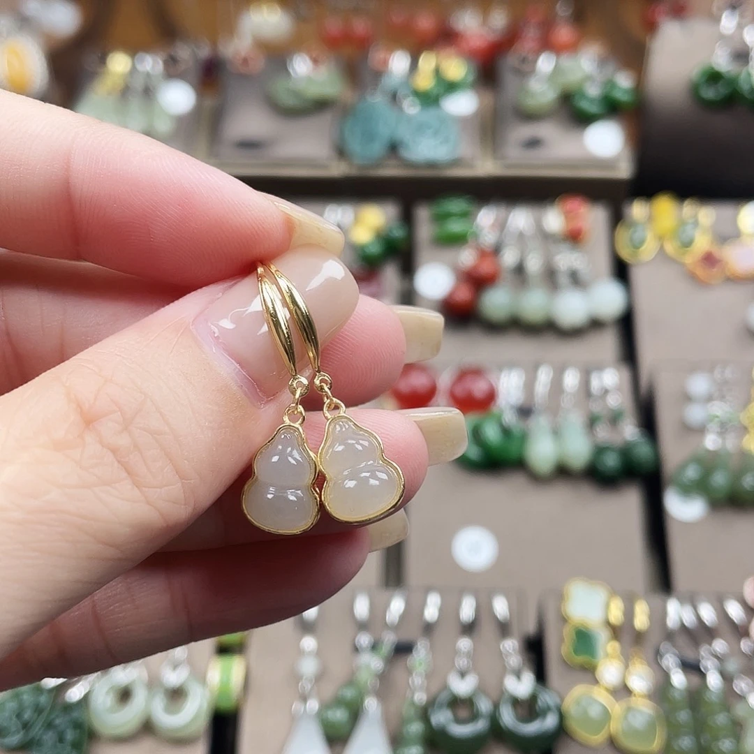 和田玉银S925镶嵌耳饰