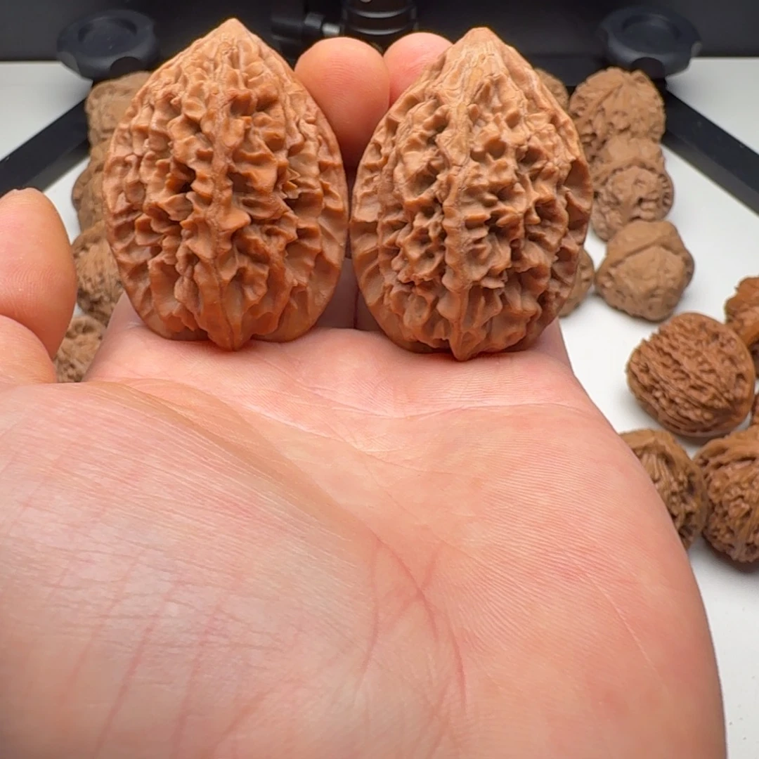 把件核桃39+招财鼠