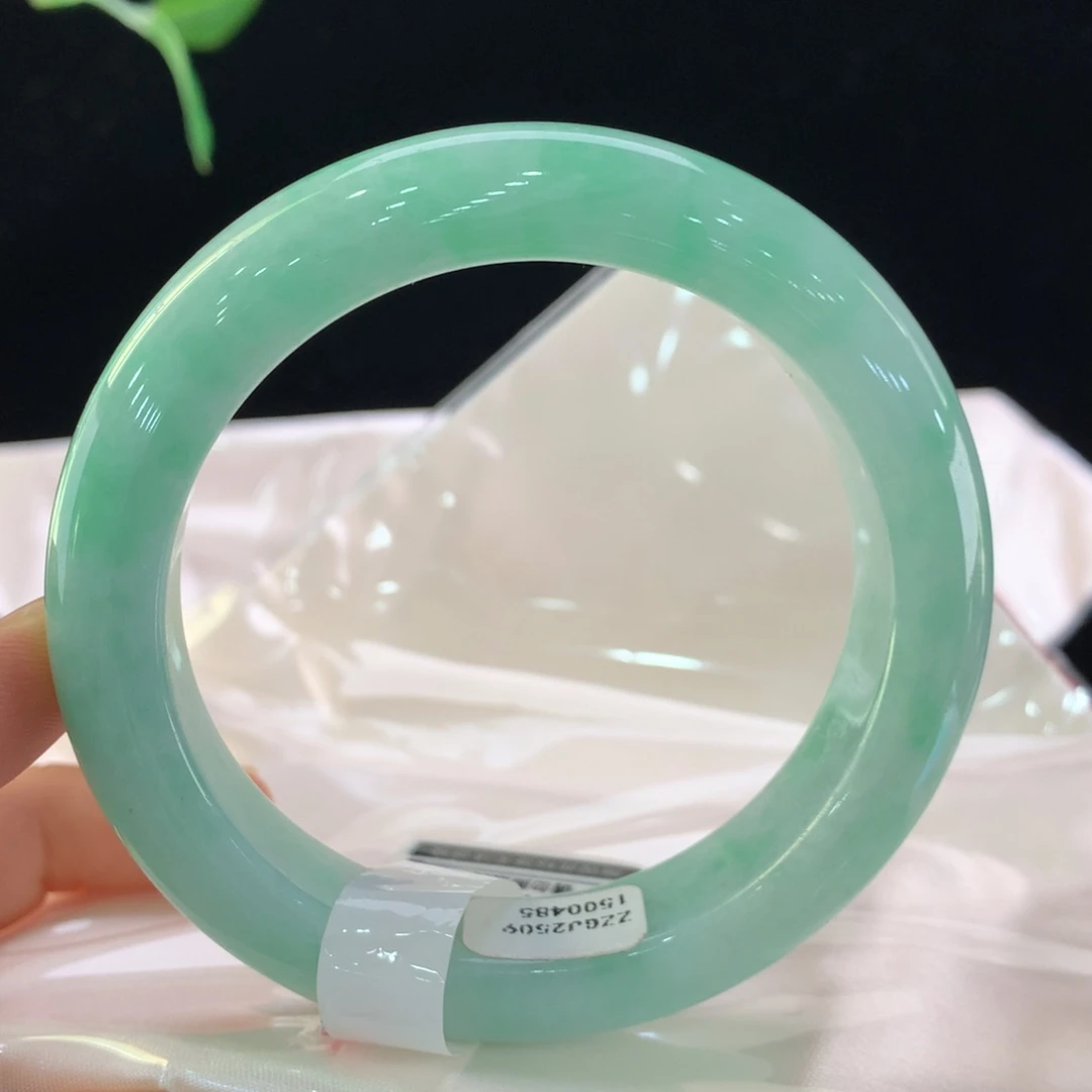 翡翠未镶嵌手镯0485