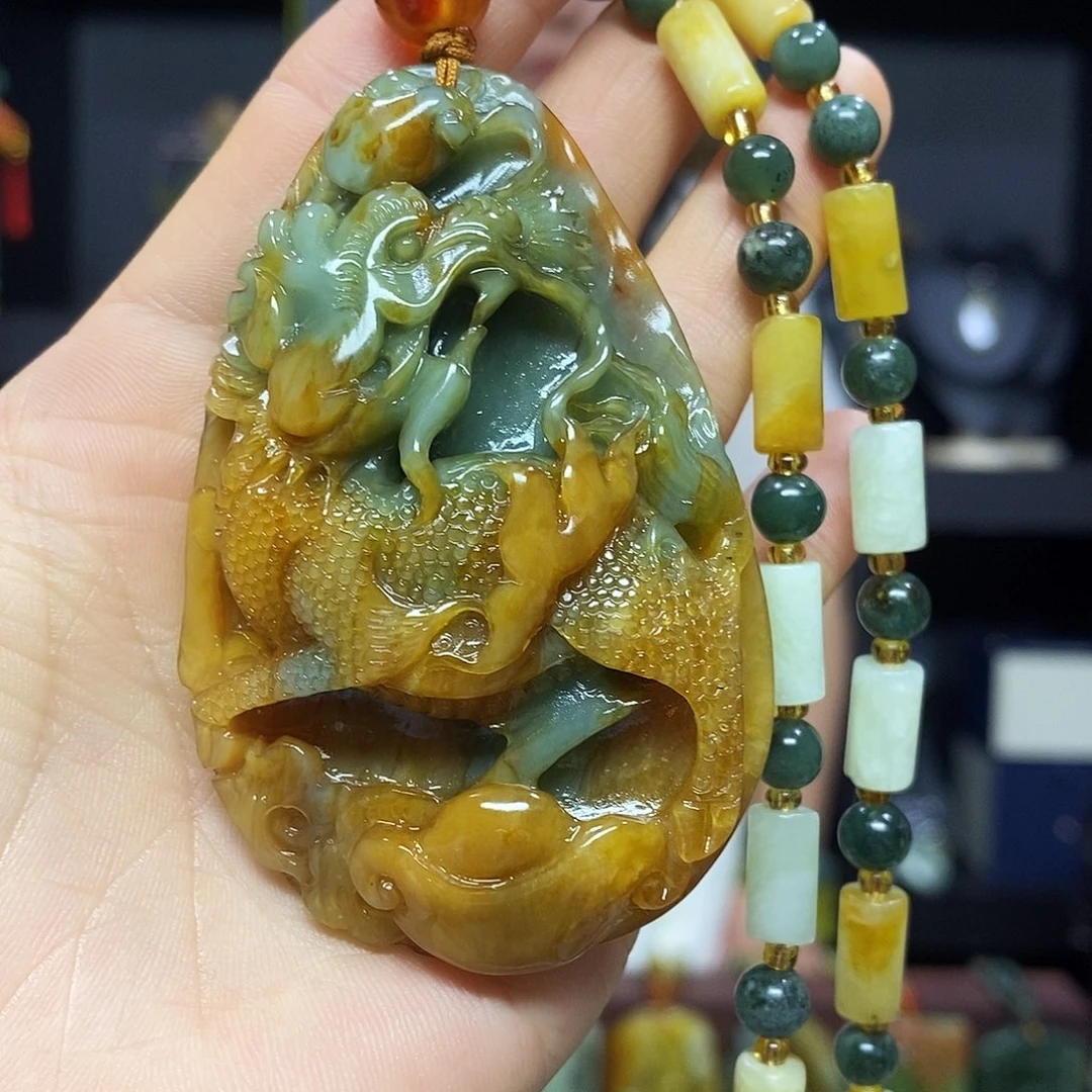 岫玉未镶嵌挂件吊坠