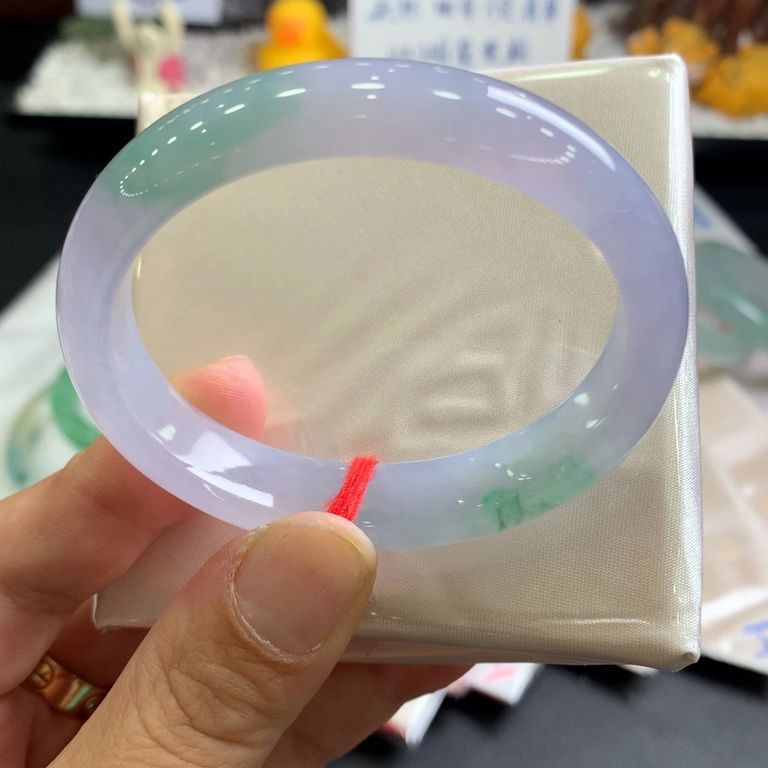 翡翠未镶嵌手镯53.6贵妃（有纹裂）