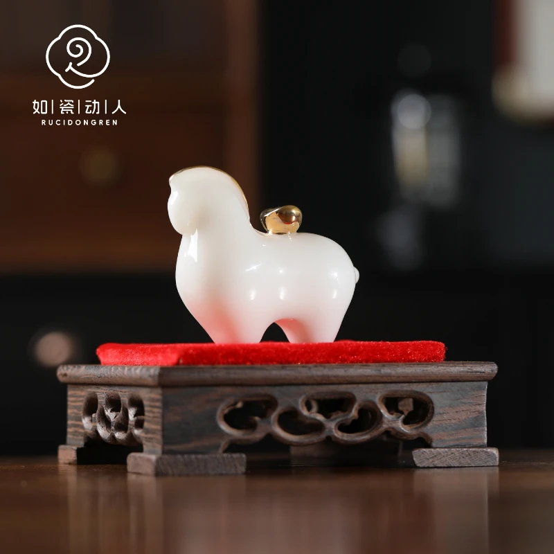 如瓷动人璞玉瓷招财茶宠茶具小摆件办公室书房客厅桌面装饰茶玩