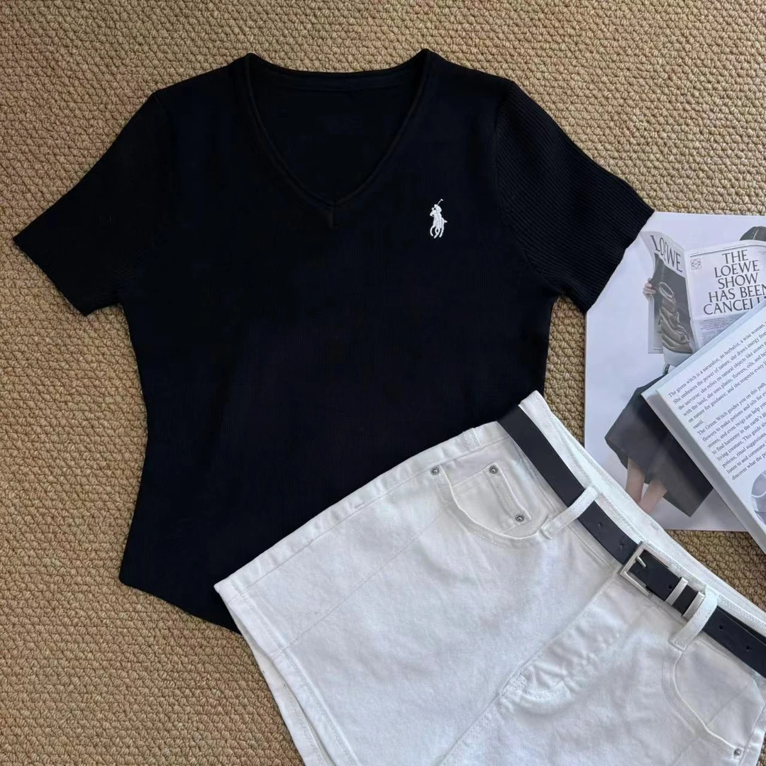 深圳南油白桃美美 简约舒适V领T恤时尚休闲百搭新款短袖A2409