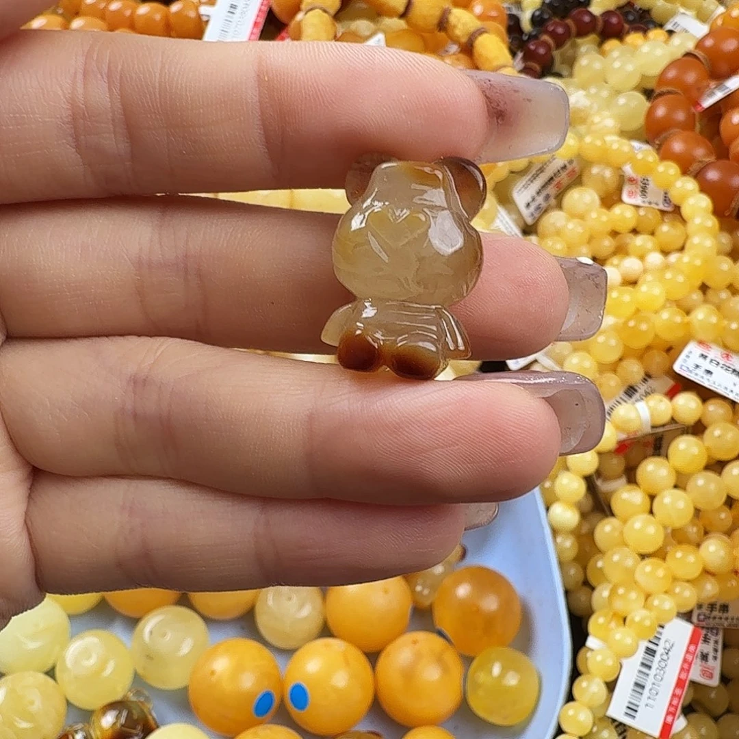 琥珀未镶嵌珠宝奇石