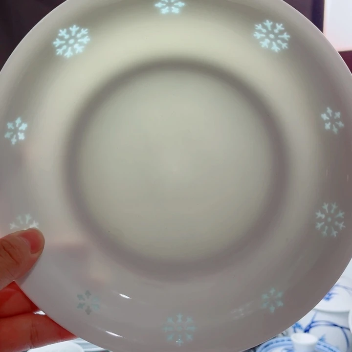 青花玲珑8寸窝盘雪花雕刻