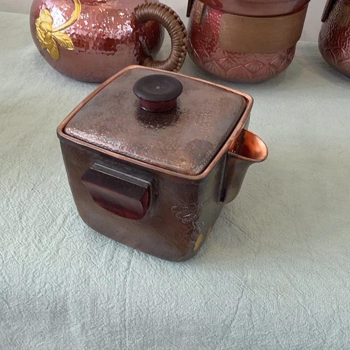 世***鸽四方黑手抓壶高端一