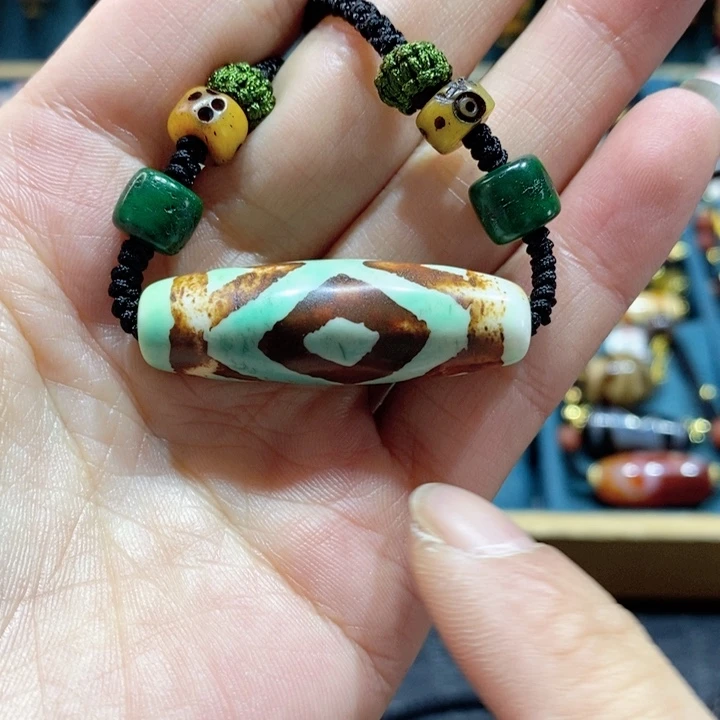 玛瑙/玉髓颈饰合金