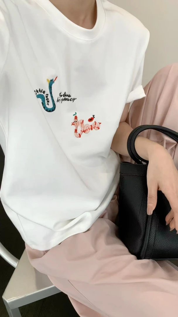 新款蛇刺绣棉短21031
