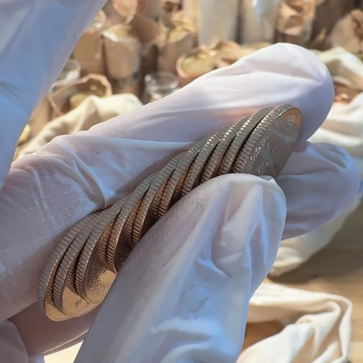 其他普通金属10枚，99年，99年小1元币