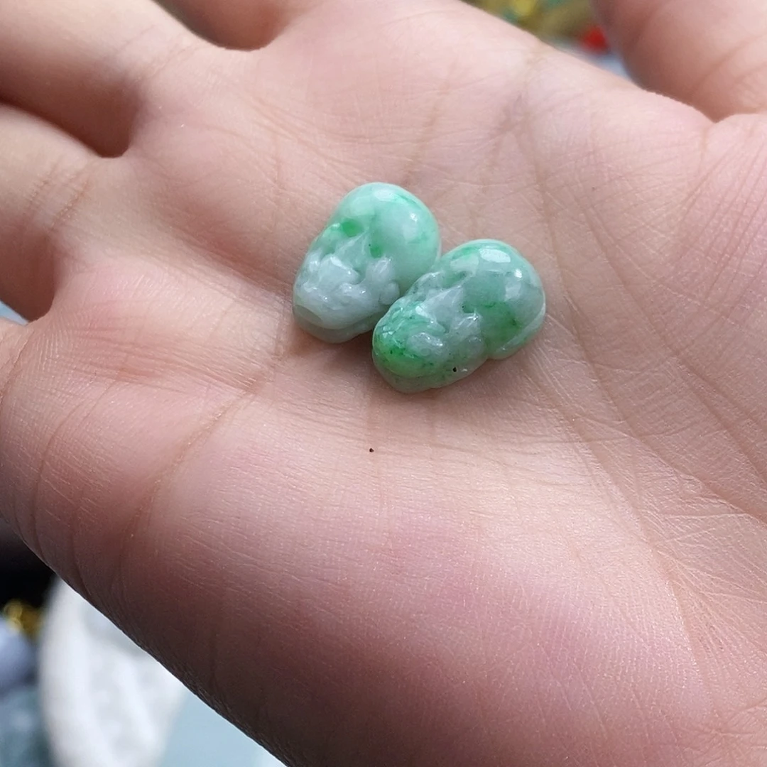 翡翠未镶嵌颈饰5069