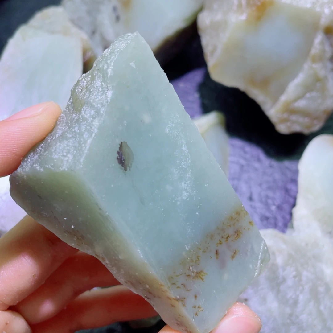 和田玉未镶嵌珠宝半成品