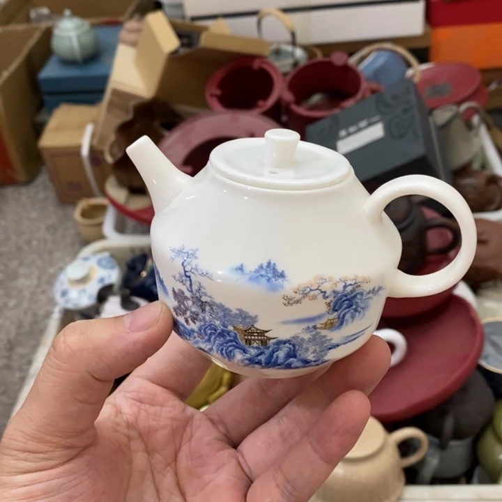 陶瓷艺术品及陶瓷壶