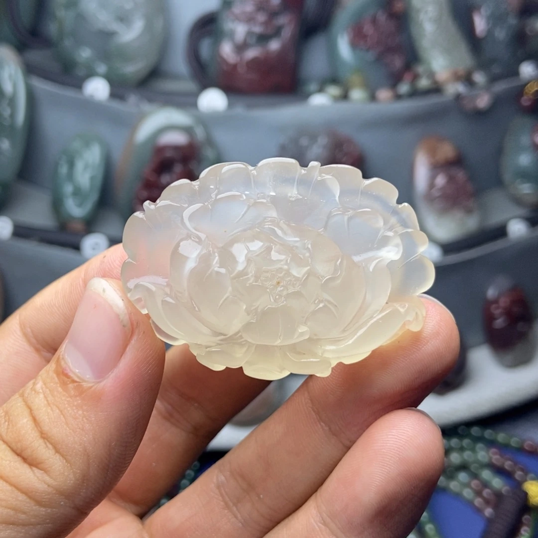 Z***Z玛瑙/玉髓未镶嵌颈饰