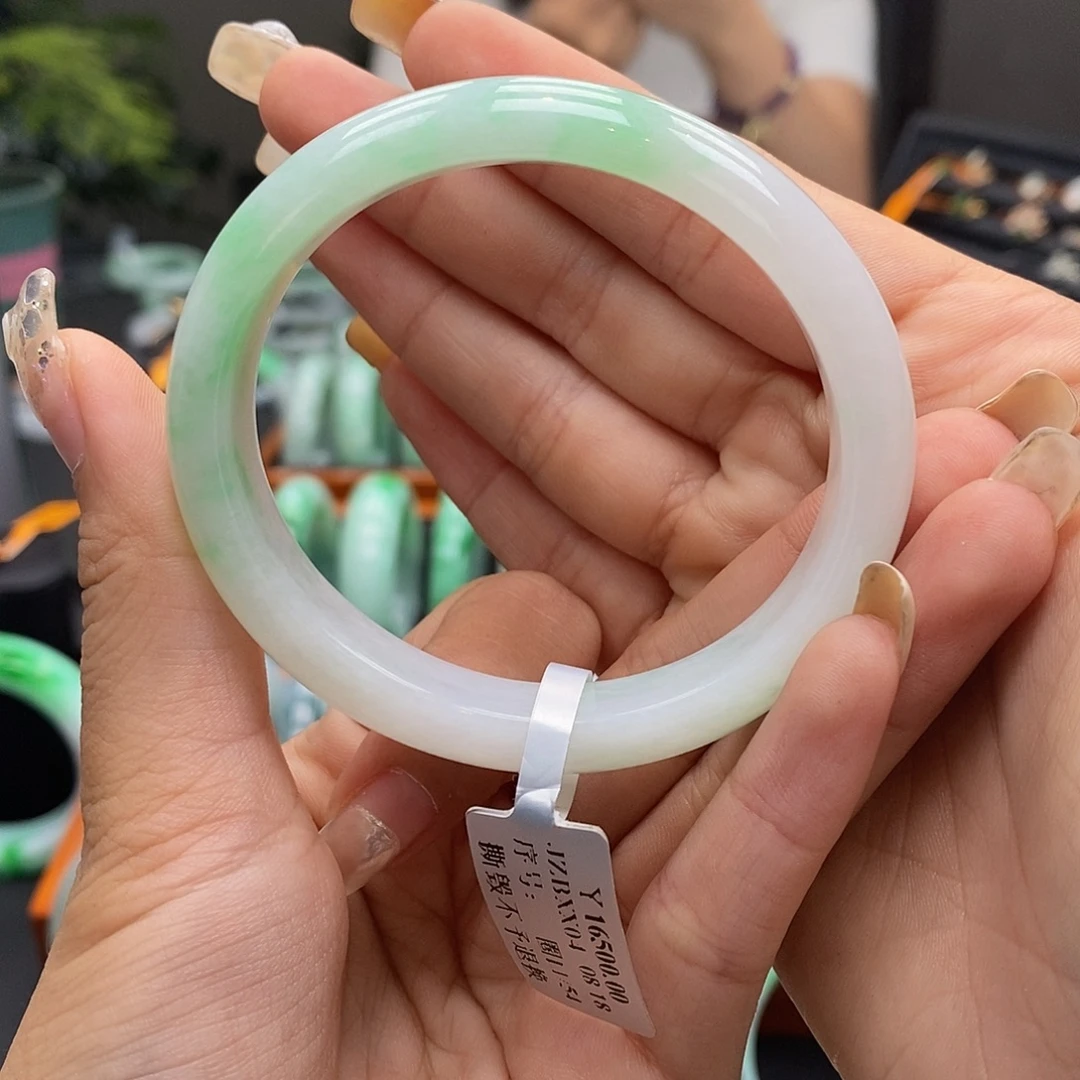 翡翠未镶嵌手镯缅甸翡翠55.7