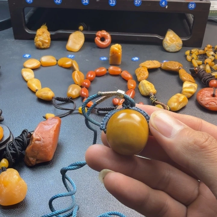 騰****田黄石田黄石珠子