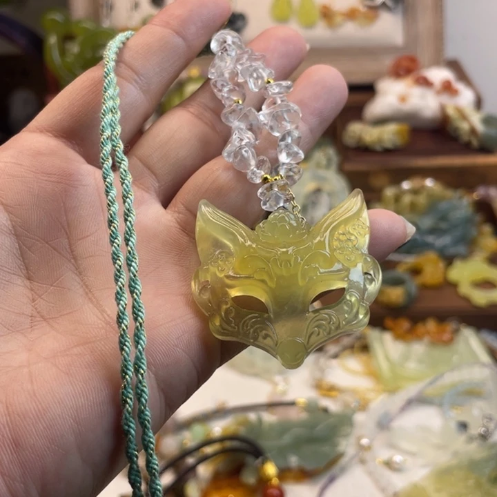 蛇纹石玉未镶嵌吊坠