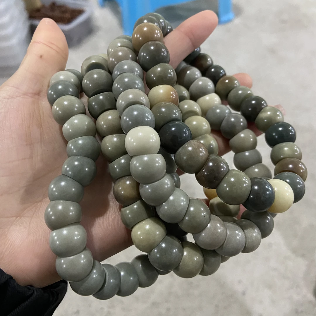 P228风化烟青多宝色白菩提大肠卡11手串