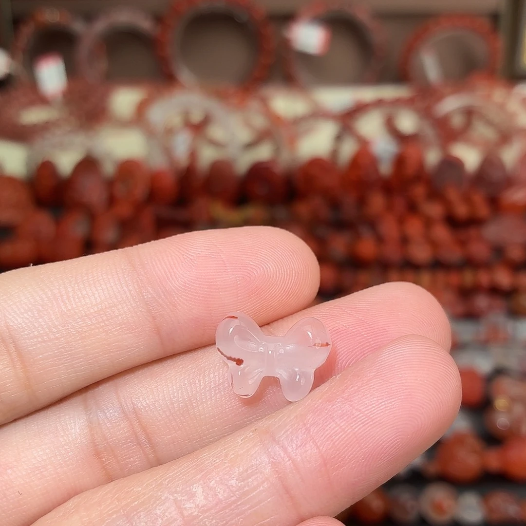 南红玛瑙未镶嵌颈饰