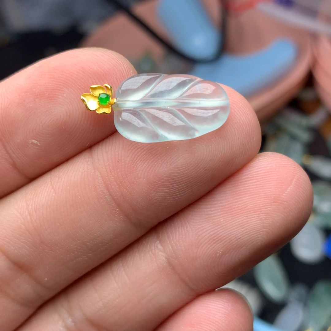 【闪购商品】颈饰18K金镶嵌翡翠翡翠