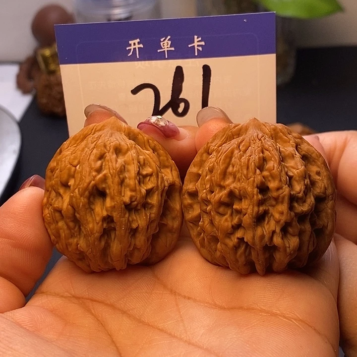吊坠桃核虎头39无刀痕s