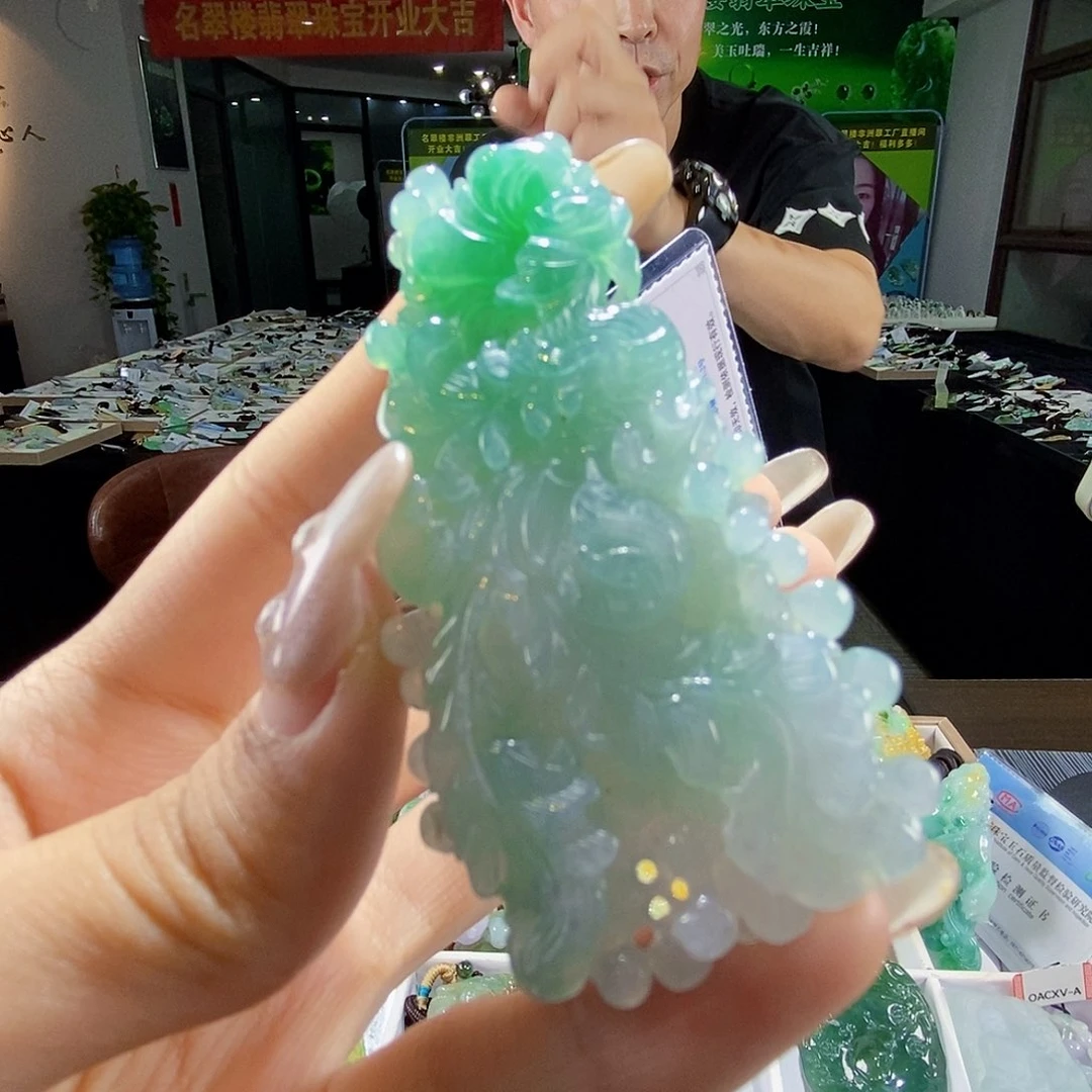 颈饰未镶嵌翡翠翡翠