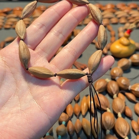 0.9小柳叶手串10粒款