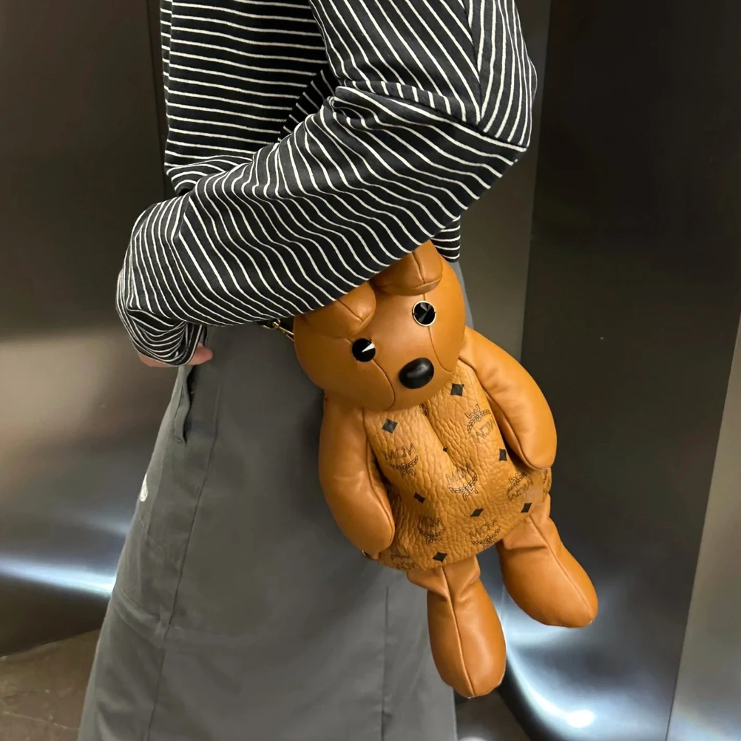 95新 MCM 【小考拉】MCM 干邑色小兔子双肩包