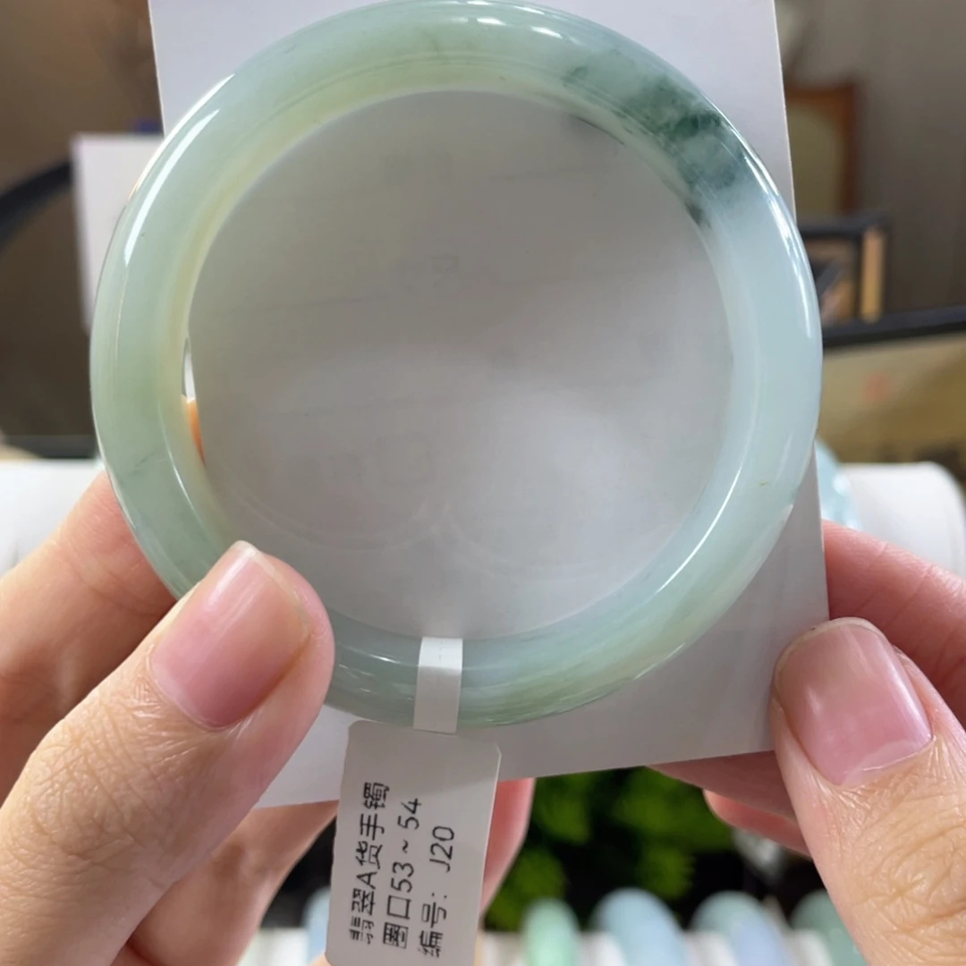 翡翠未镶嵌手镯缅甸缅甸翡翠1