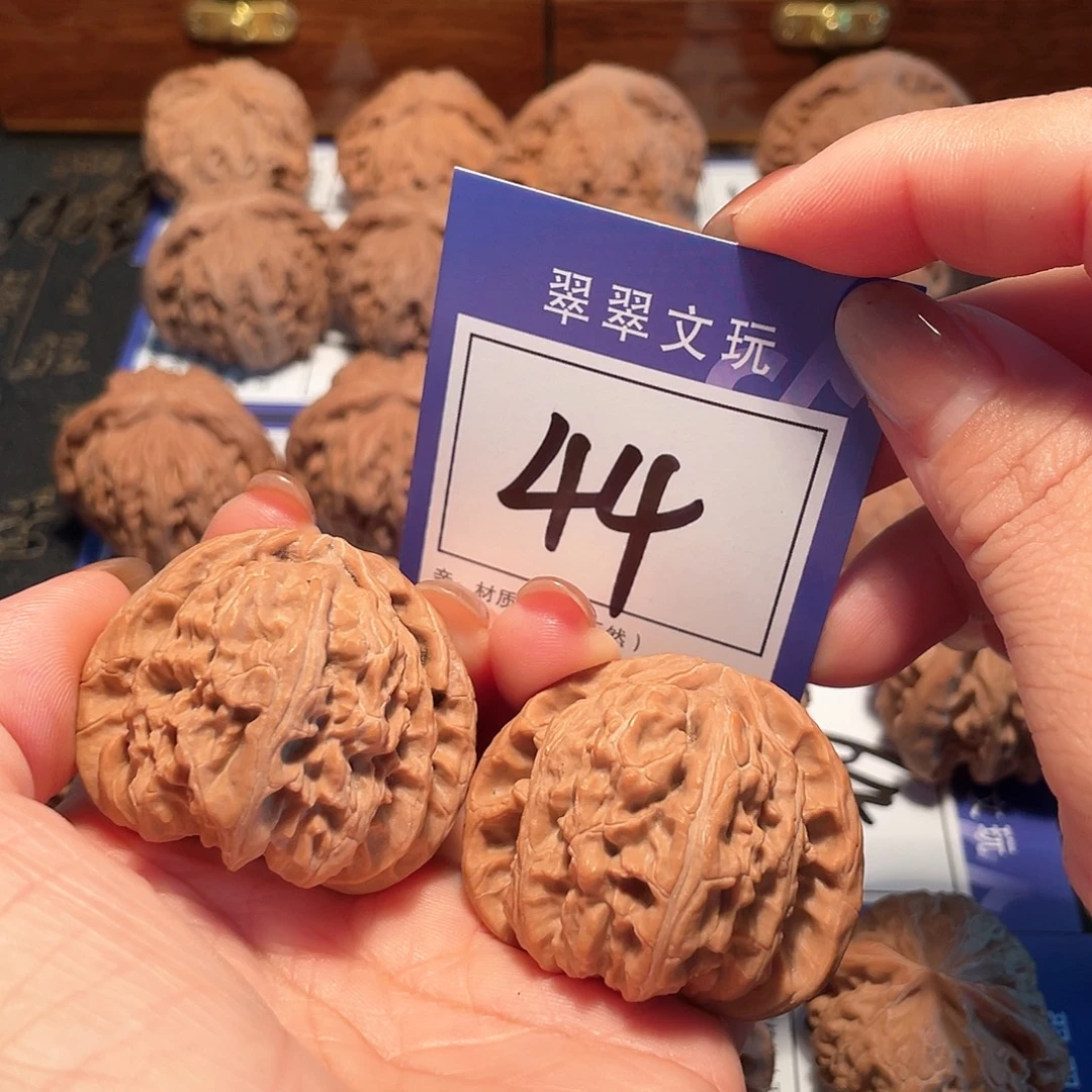 把件桃核44号全品白狮子4.3