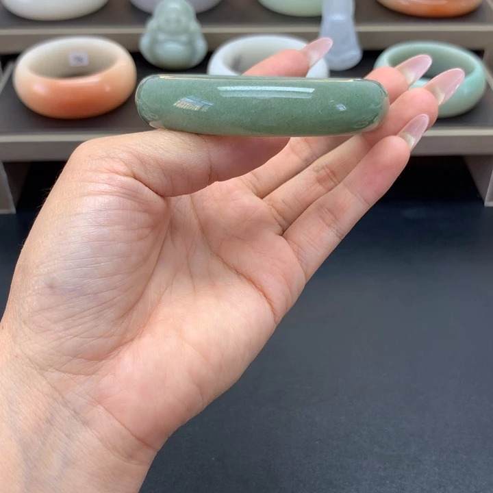 石英质玉手镯未镶嵌六***?58